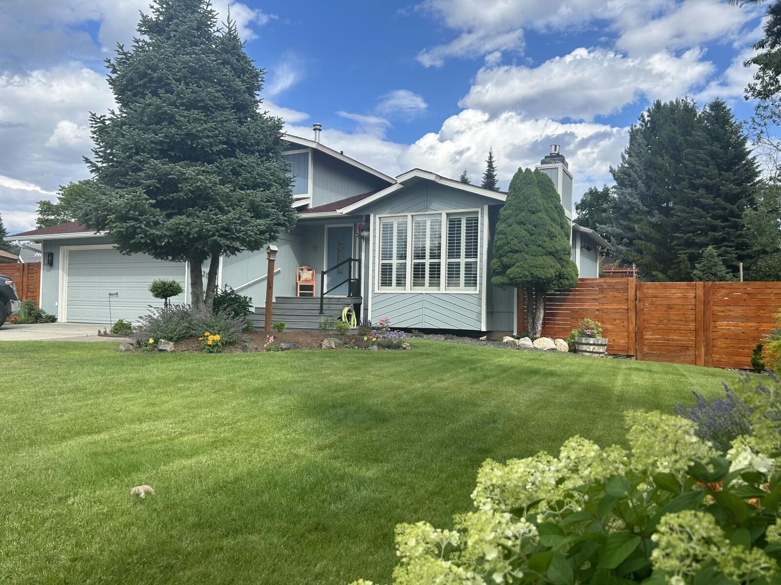 Property Photo:  10420 N Stanton Ct  WA 99208 