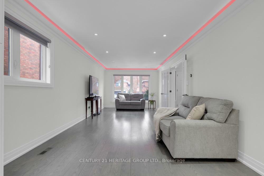 Photo de la propriété: 99 Benjamin Drive ON L4L 1H7