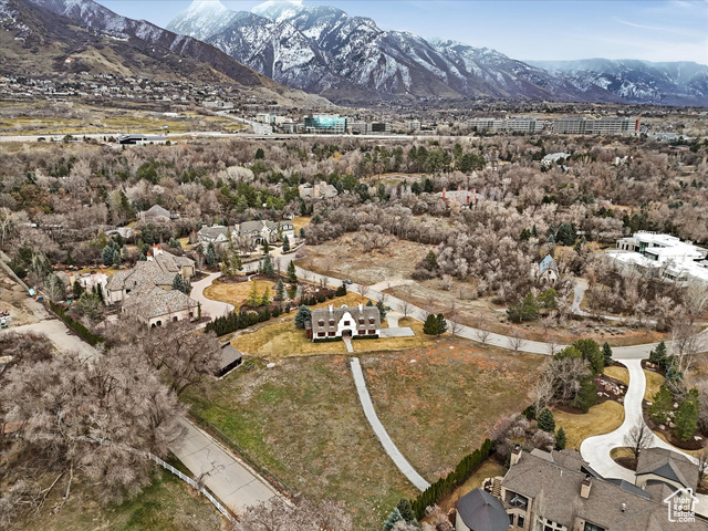 Property Photo: 2621 E Providence Ct UT 84121