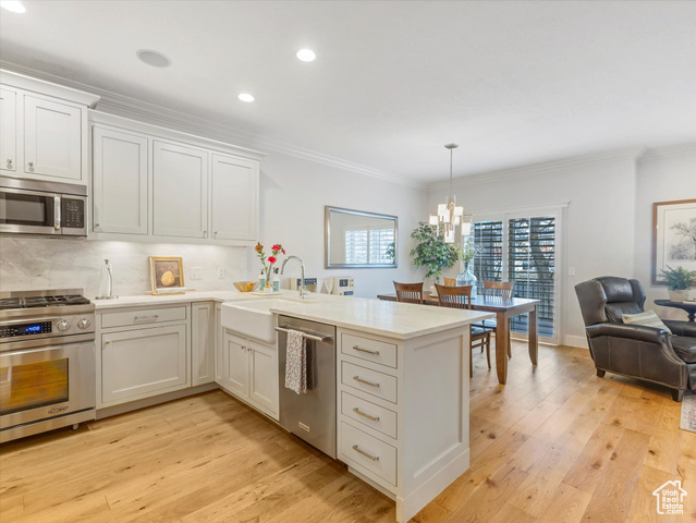 Property Photo: 4823 S Brooks Way UT 84117