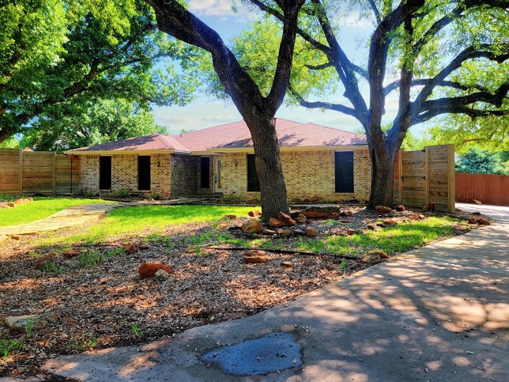 Property Photo:  2605 Hilltop Street  TX 78681 