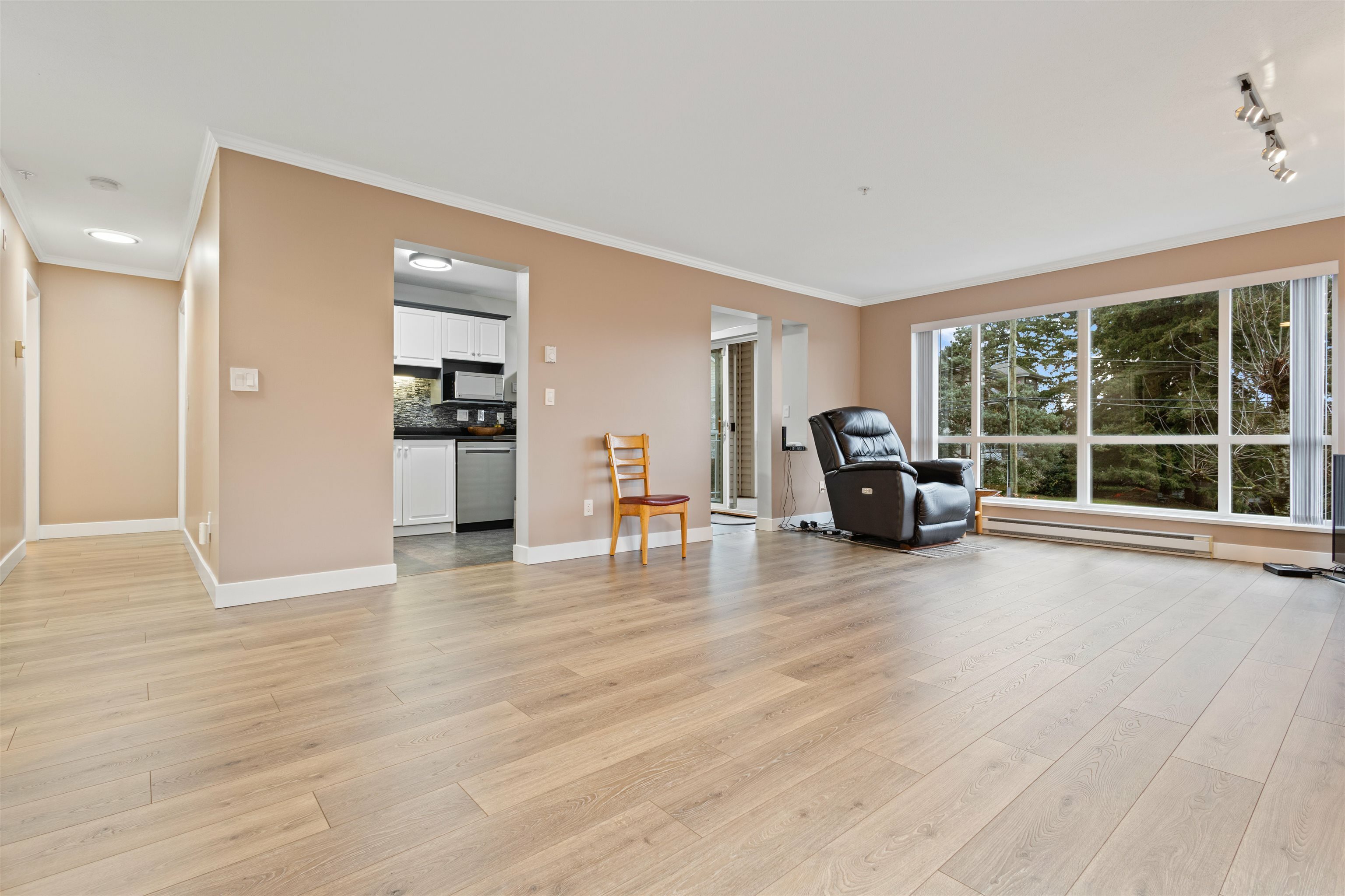 Photo de la propriété: 32120 Mt Waddington Avenue 206 BC V2T 2E8