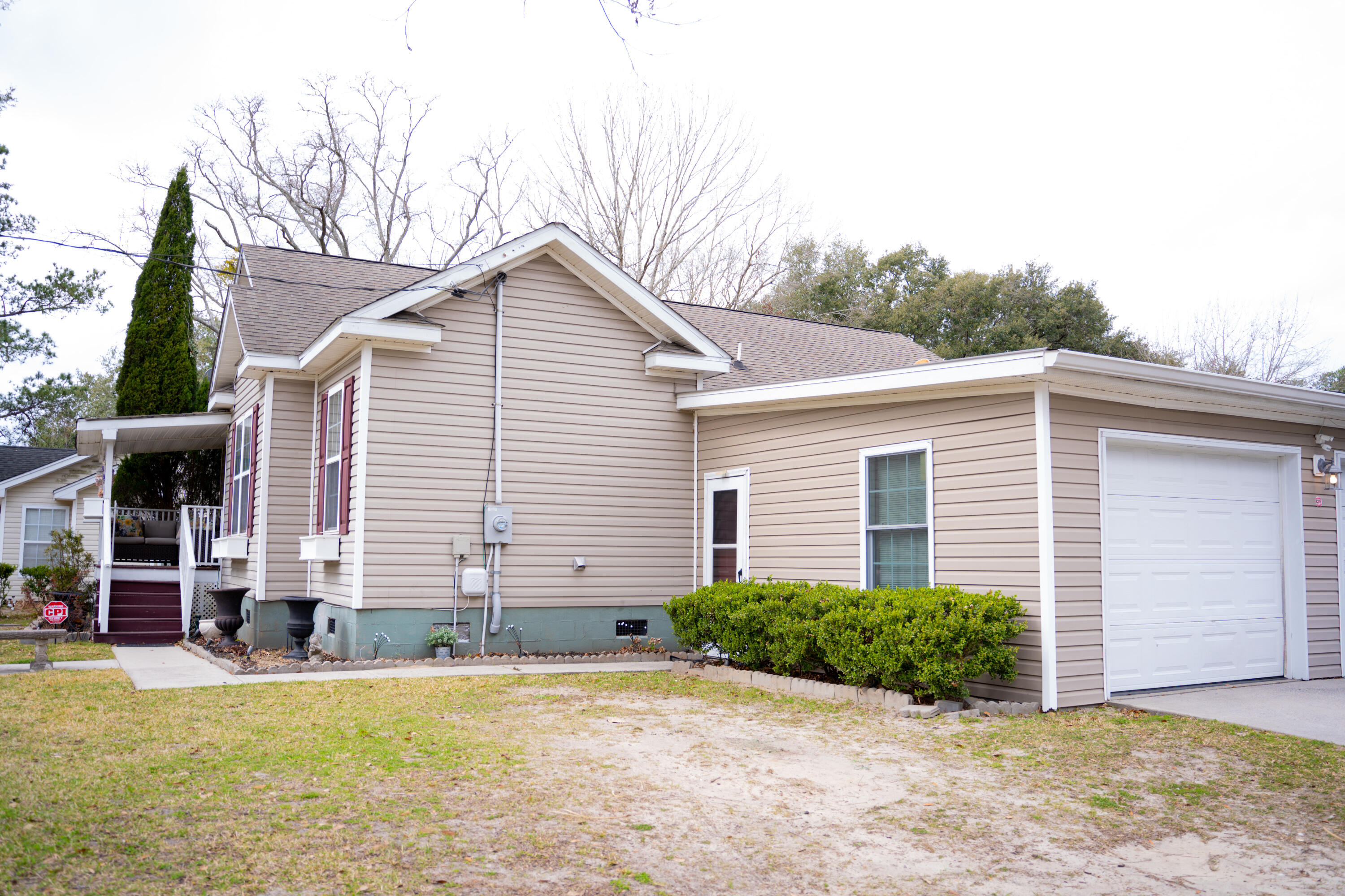 Property Photo: 2590 Otranto Road SC 29406