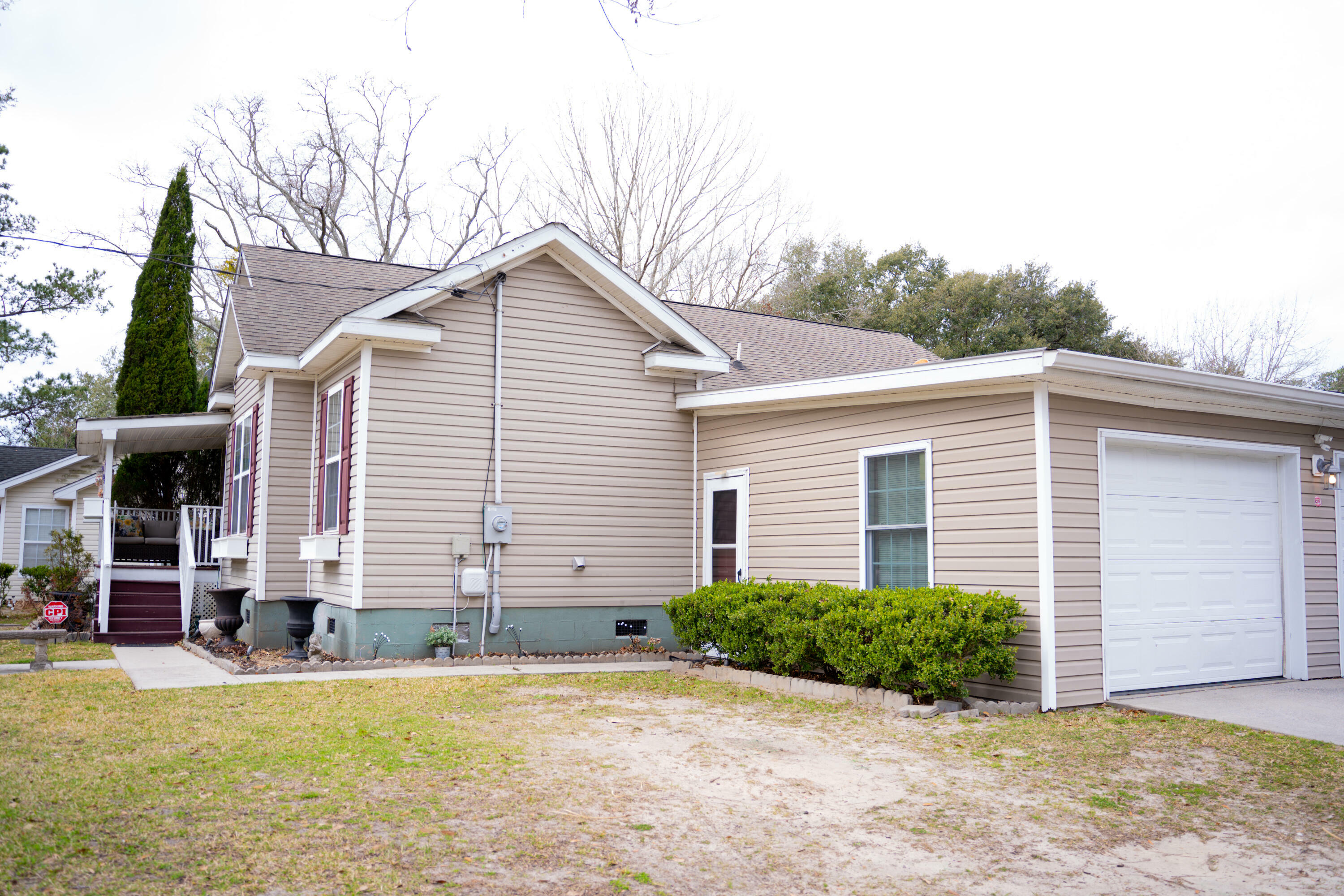 Property Photo:  2590 Otranto Road  SC 29406 