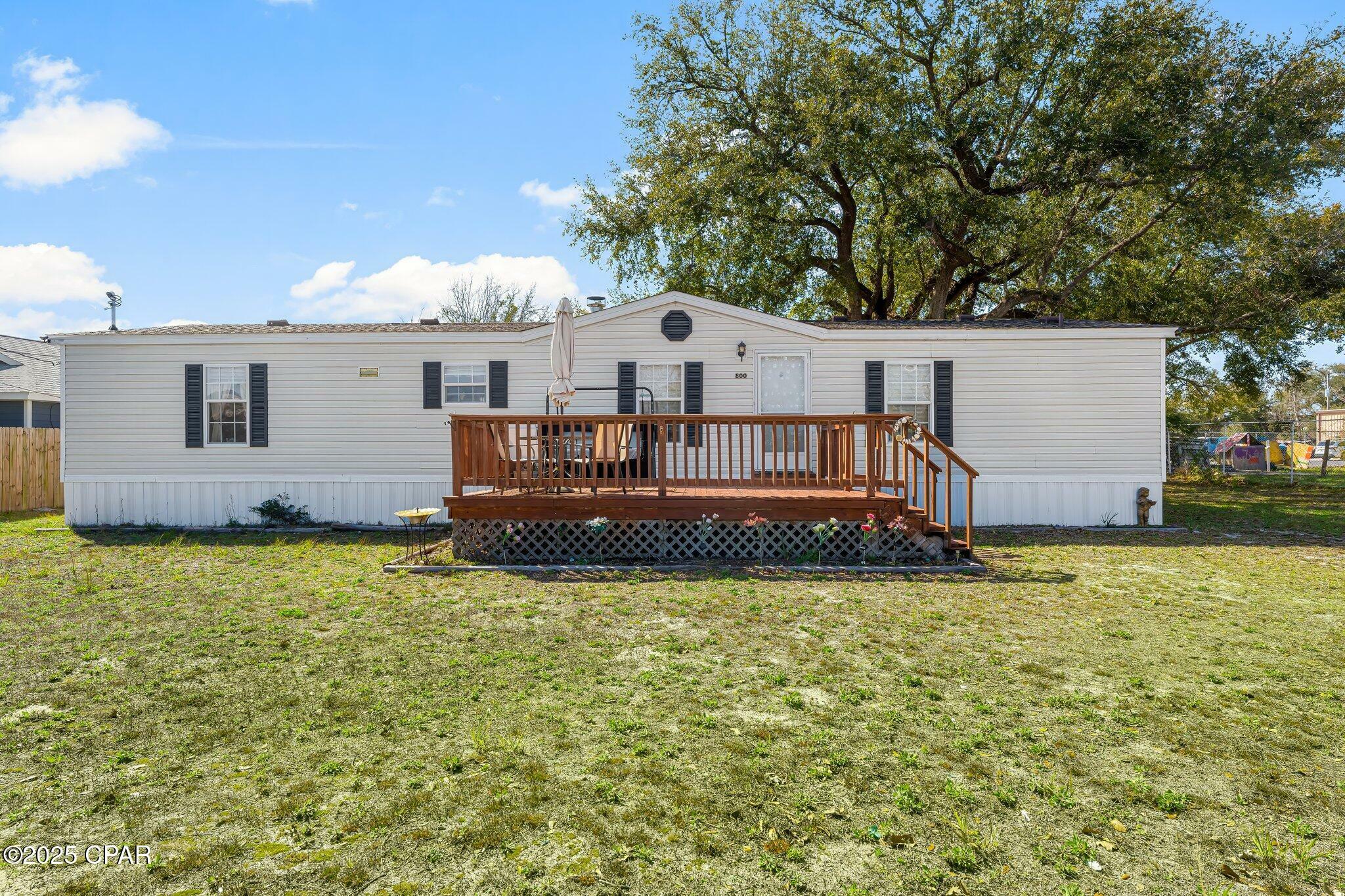 Property Photo:  800 Arrow Street  FL 32404 