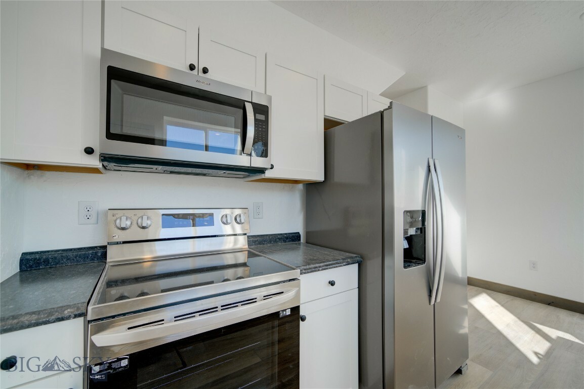 Property Photo: 413 Garnier Avenue C MT 59047