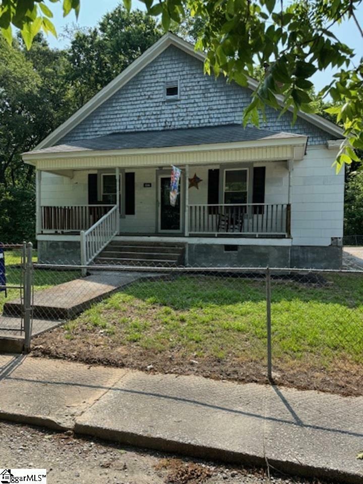 Property Photo: 156 Moore Street SC 29372