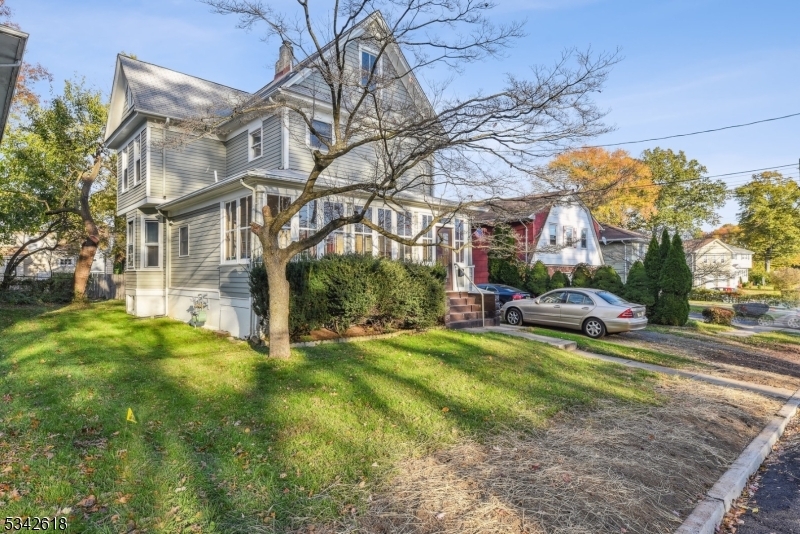 Property Photo:  421 Bartlett St  NJ 07203 