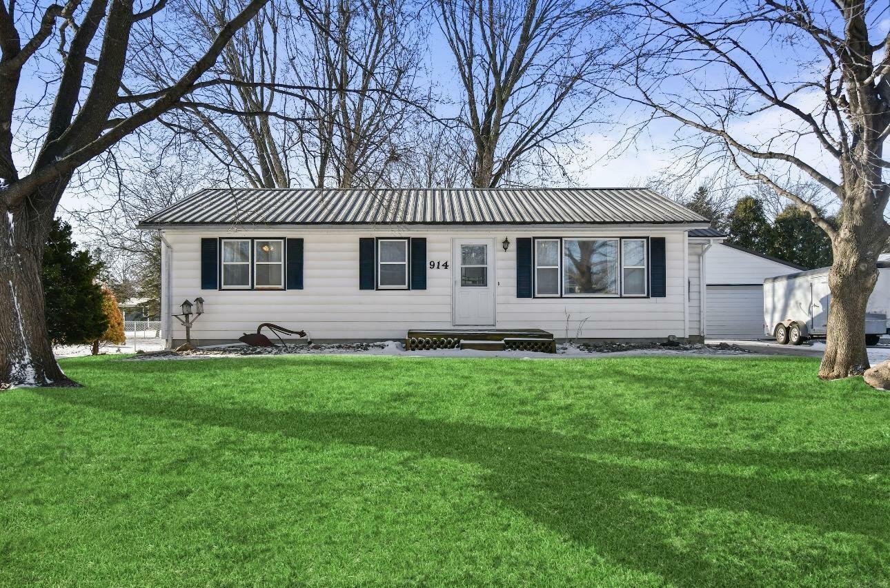 Property Photo:  914 Prospect Street  IA 50648 