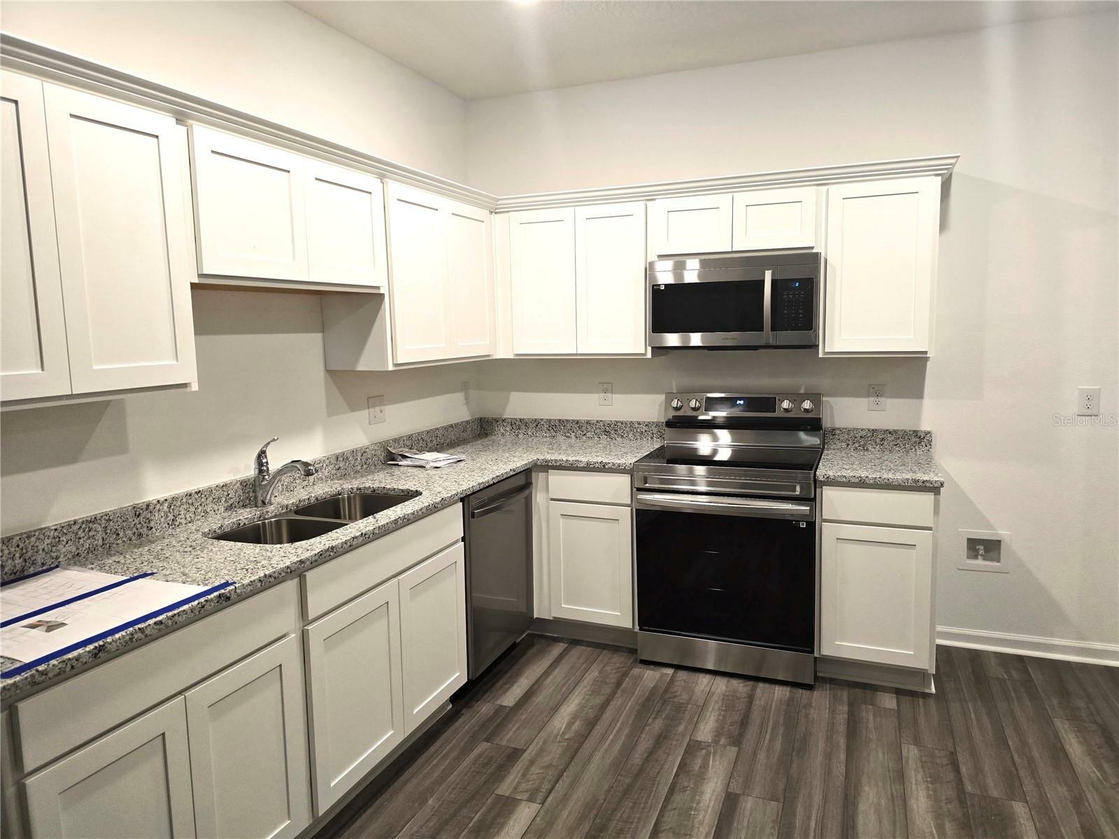 Property Photo: 11856 Throttle Place FL 33534