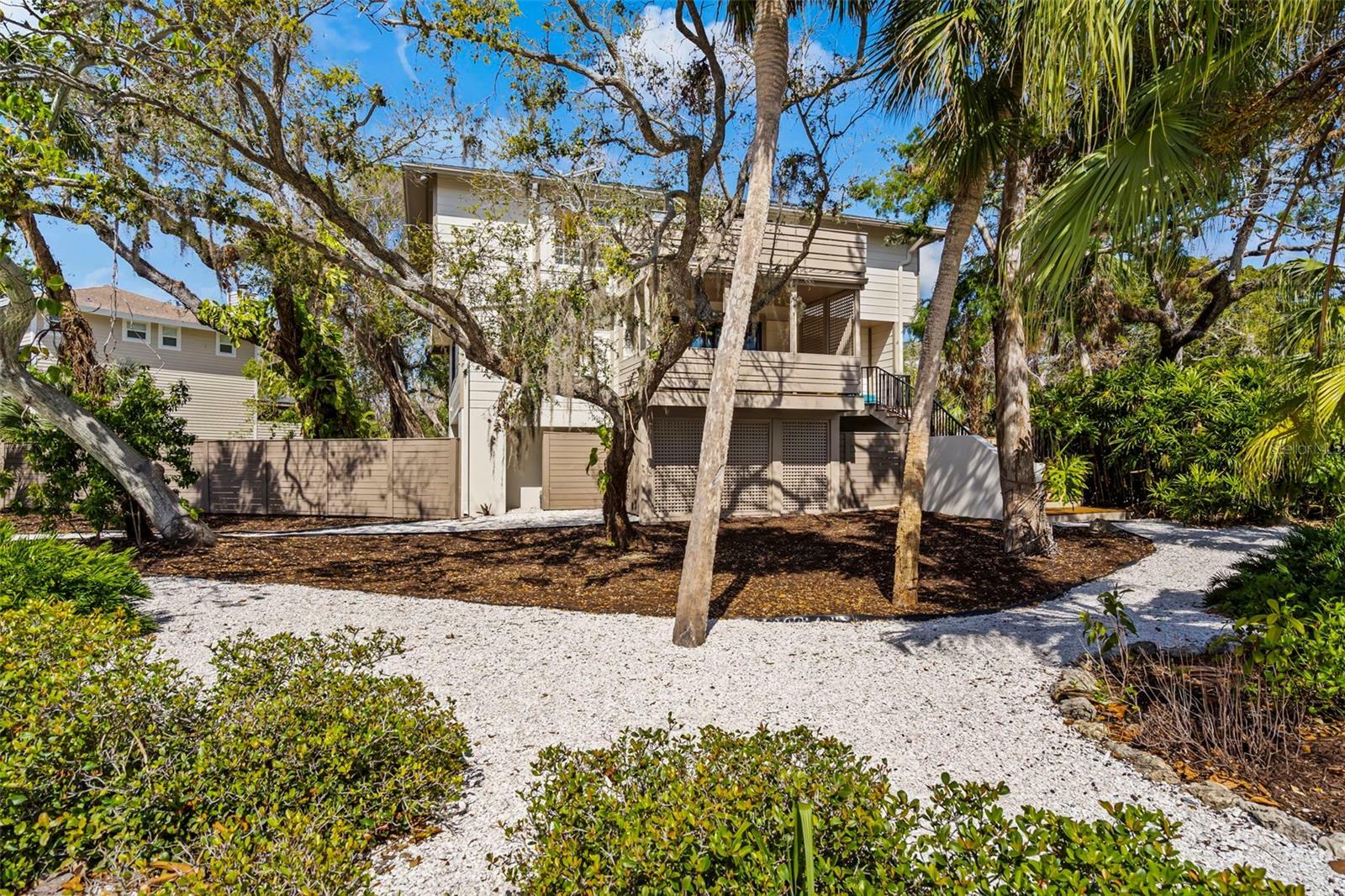 Property Photo: 5239 Siesta Cove Drive FL 34242