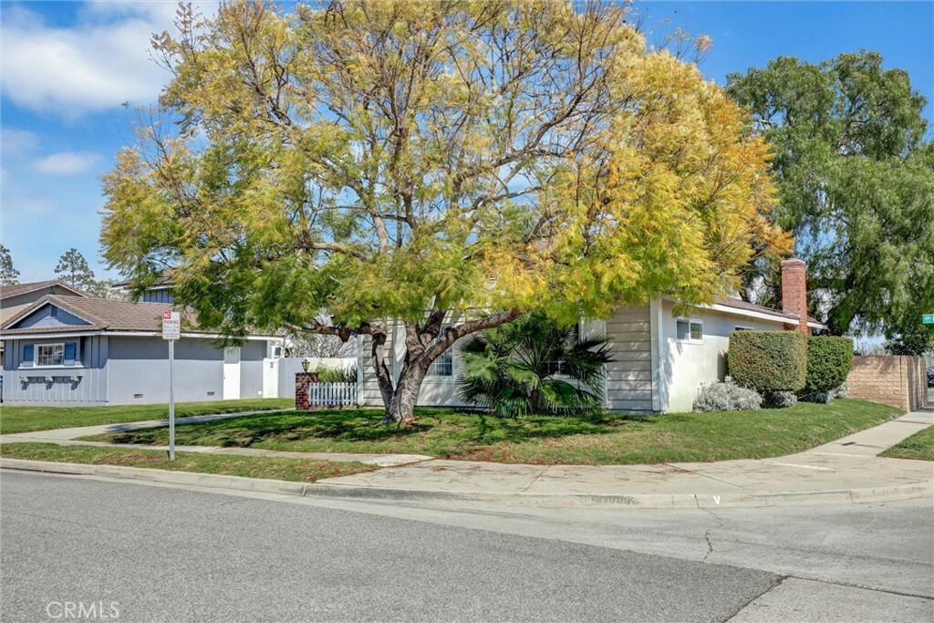 Property Photo:  17632 Chestnut Street  CA 92708 