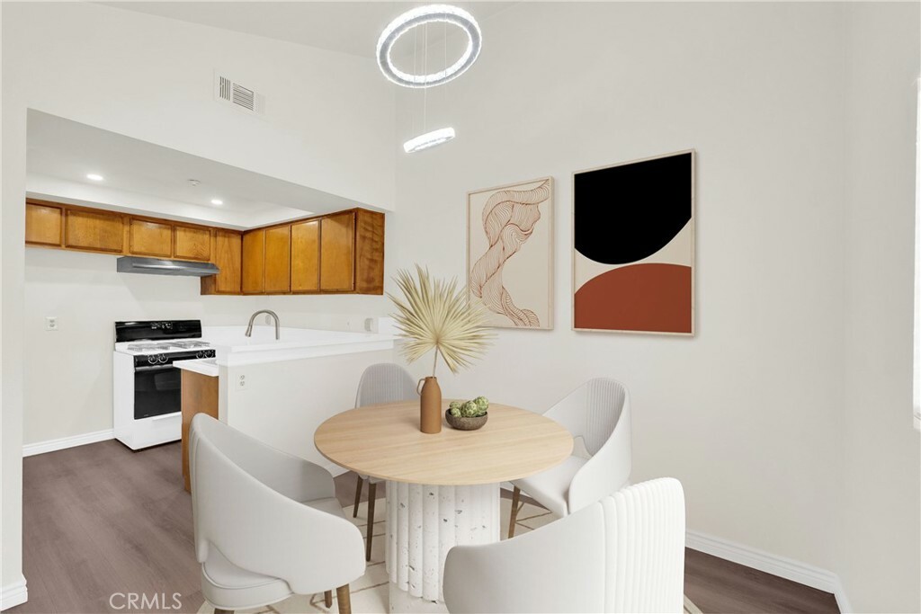 Property Photo: 1255 N Los Robles Avenue 25 CA 91104
