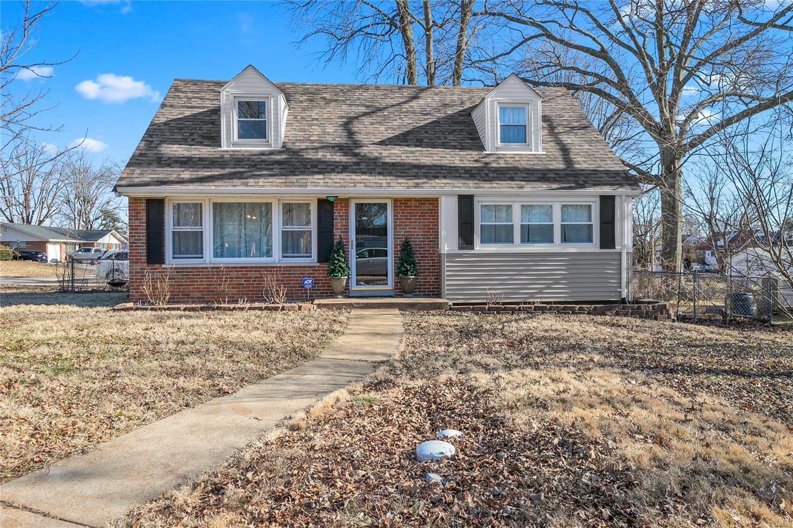 Property Photo: 9770 Twin Vista Drive MO 63126