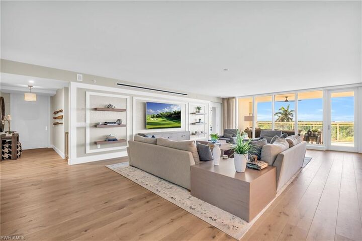 Property Photo: 13915 Old Coast Rd 402 FL 34110
