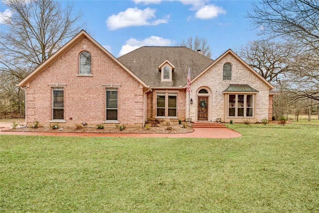 Property Photo:  4075 Sunset View  TX 75462 