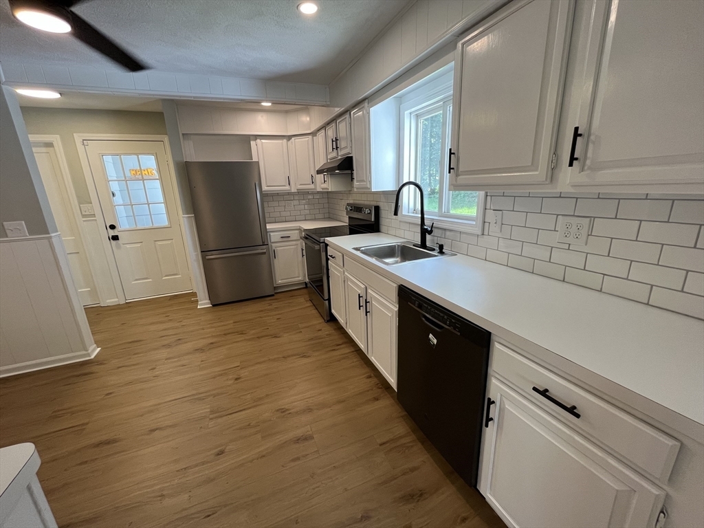 Property Photo:  18 Chandler Rd Sf  MA 02155 