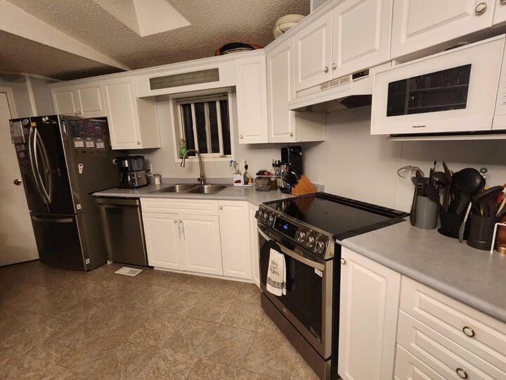 Property Photo: 903 5 Avenue AB T0H 1P0