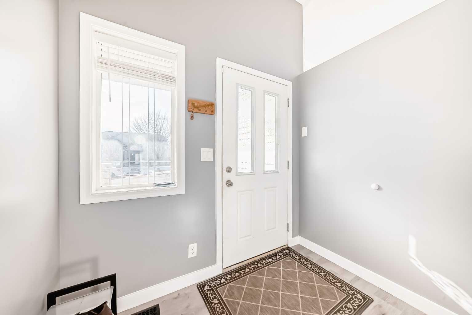 Property Photo:  83 Inglewood Drive  AB T4R 0B2 