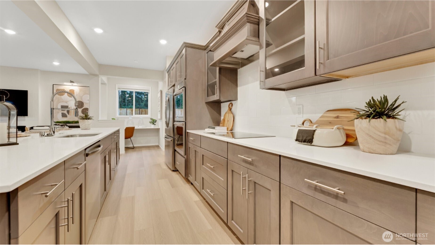 Property Photo:  5801  136th Street SW  WA 98026 