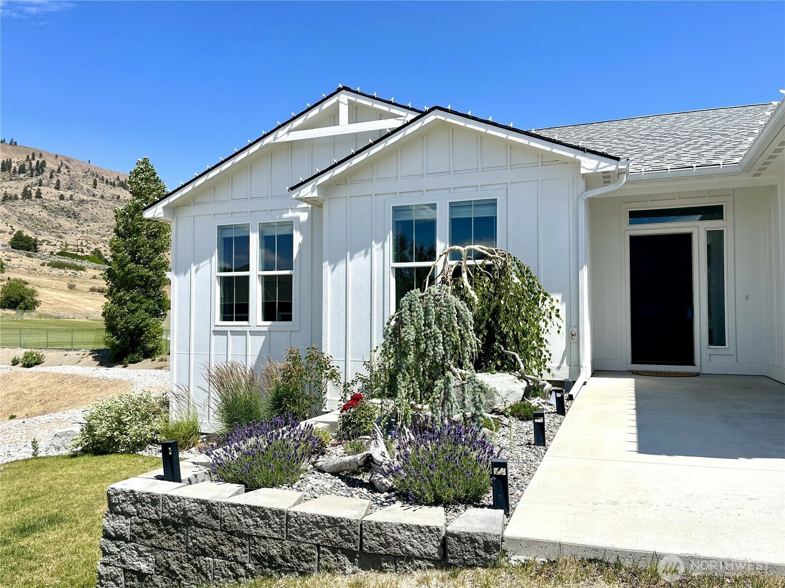 Property Photo: 422 Sunny Brooke Lane WA 98816