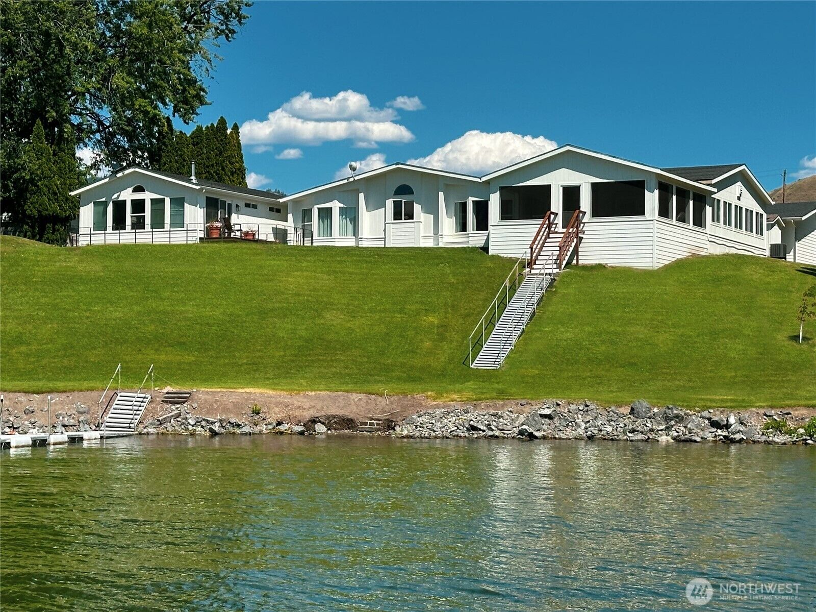 Property Photo: 131 Eastlake Road WA 98844