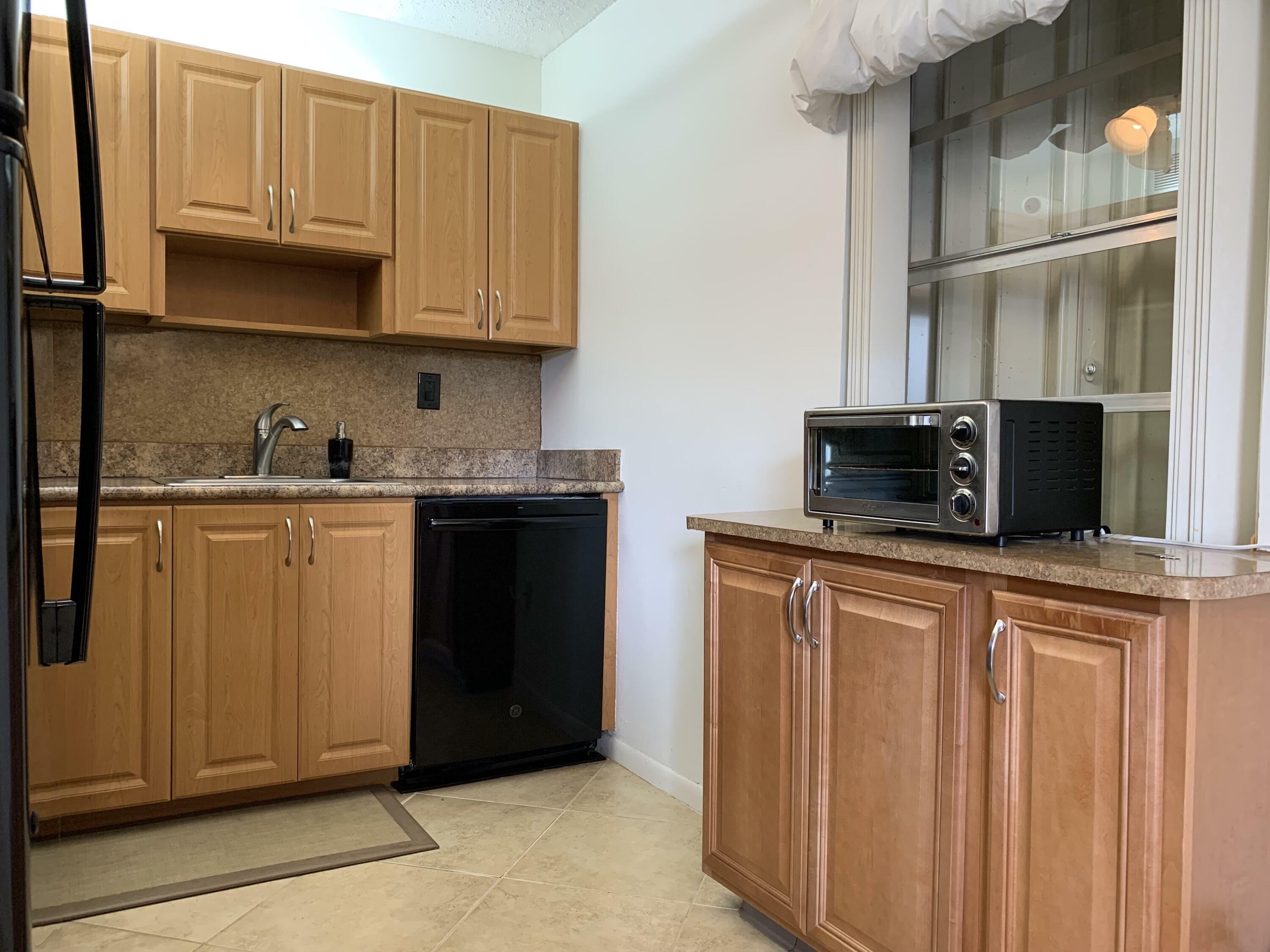 Property Photo: 750 Burgundy P FL 33484