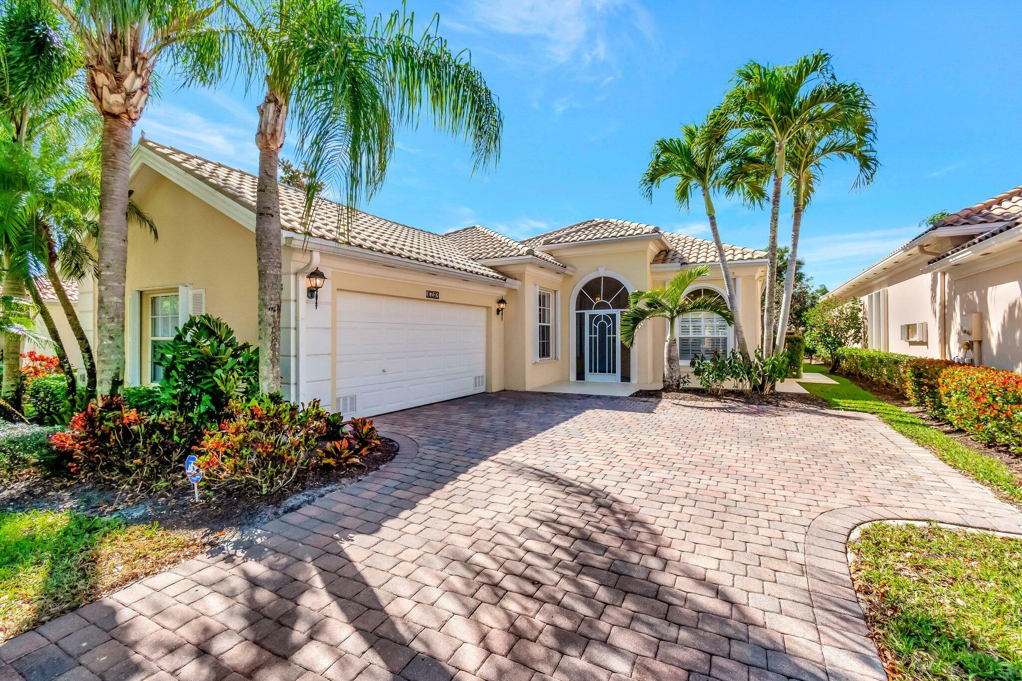 Property Photo:  8204 Pine Cay Road  FL 33414 