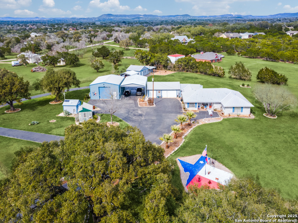 Property Photo: 144 Wild Horse TX 78063