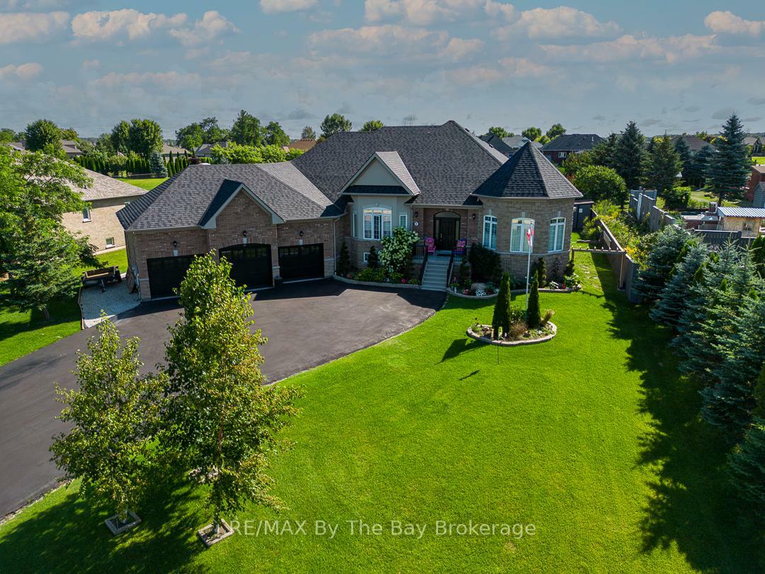 37 Walnut Dr  Wasaga Beach ON L9Z 0A8 photo