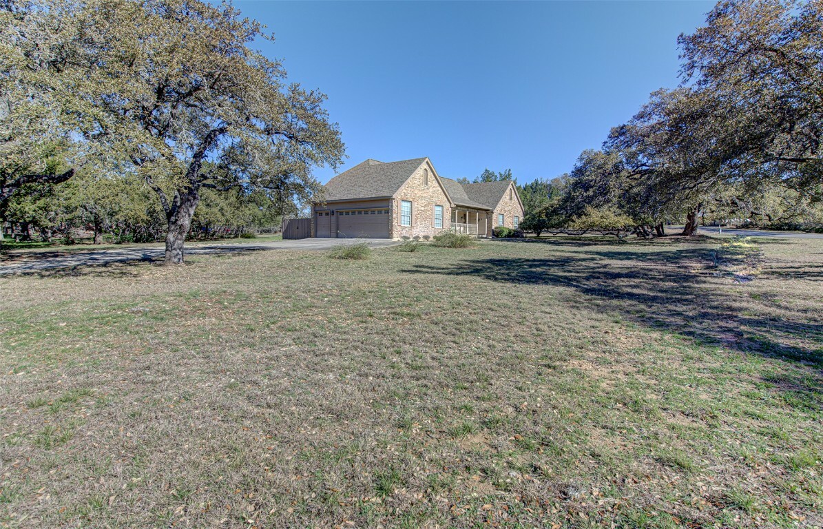 Property Photo:  15 Brookmeadow Drive  TX 78676 