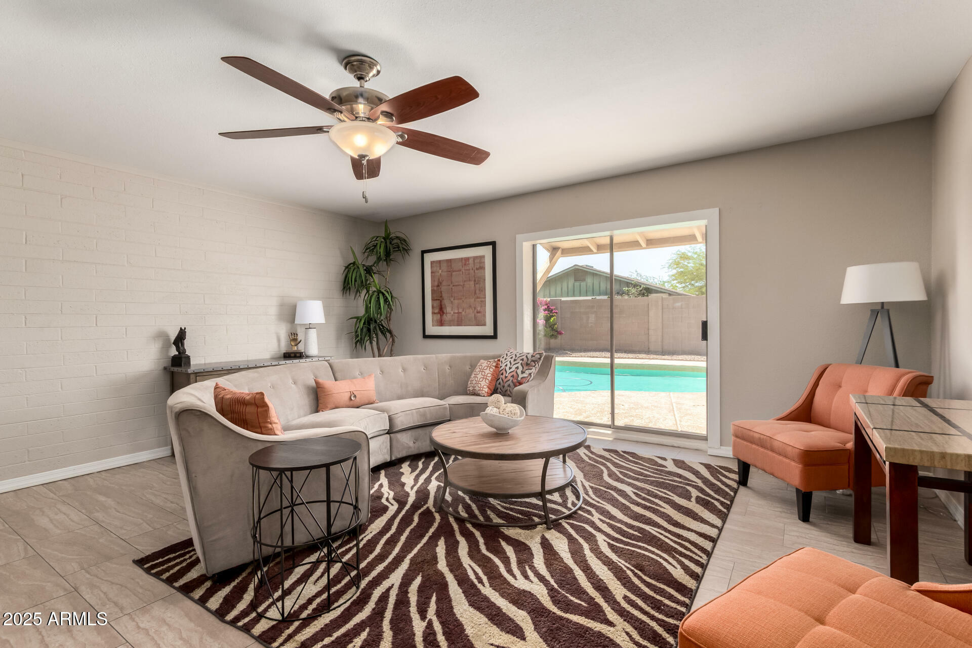 Property Photo: 2223 W 8th Avenue AZ 85202