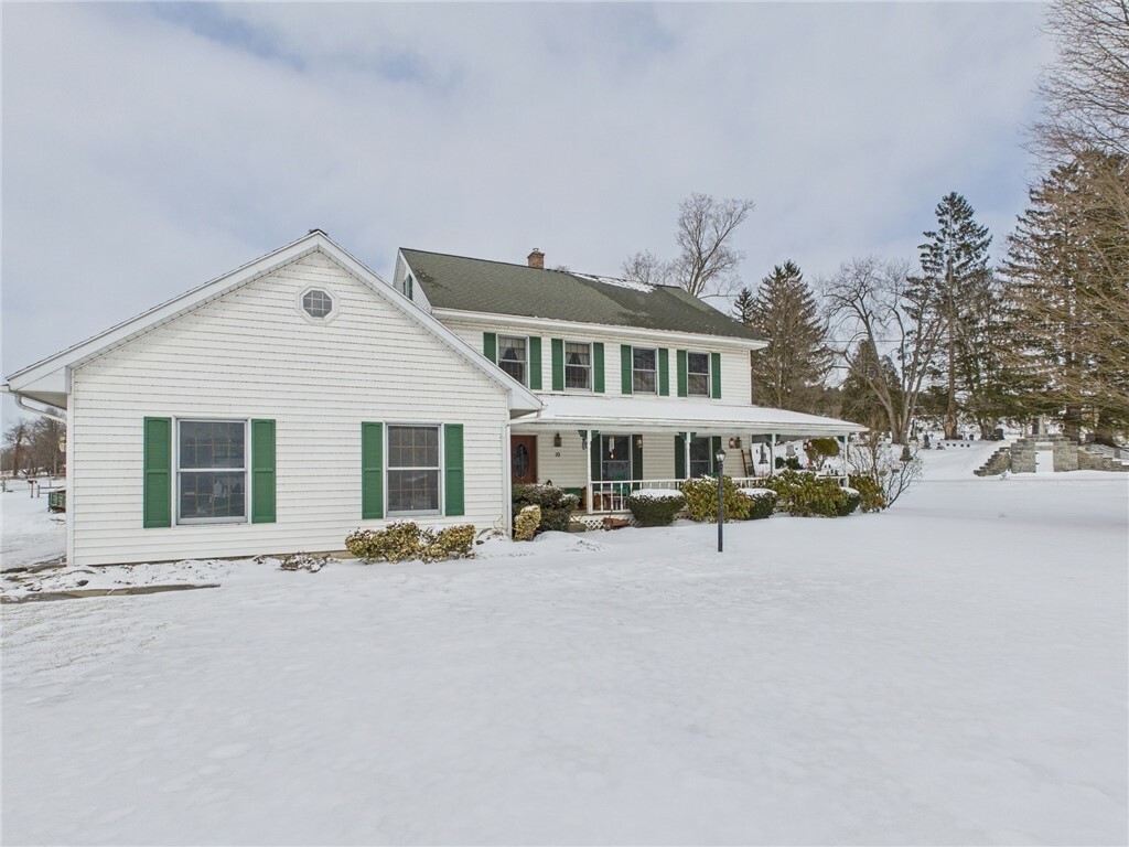 Property Photo:  10 Cemetery Lane  NY 13073 