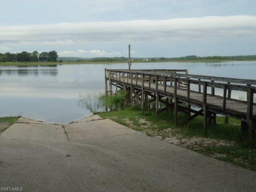 Property Photo: 25334 NE 140th St FL 32134