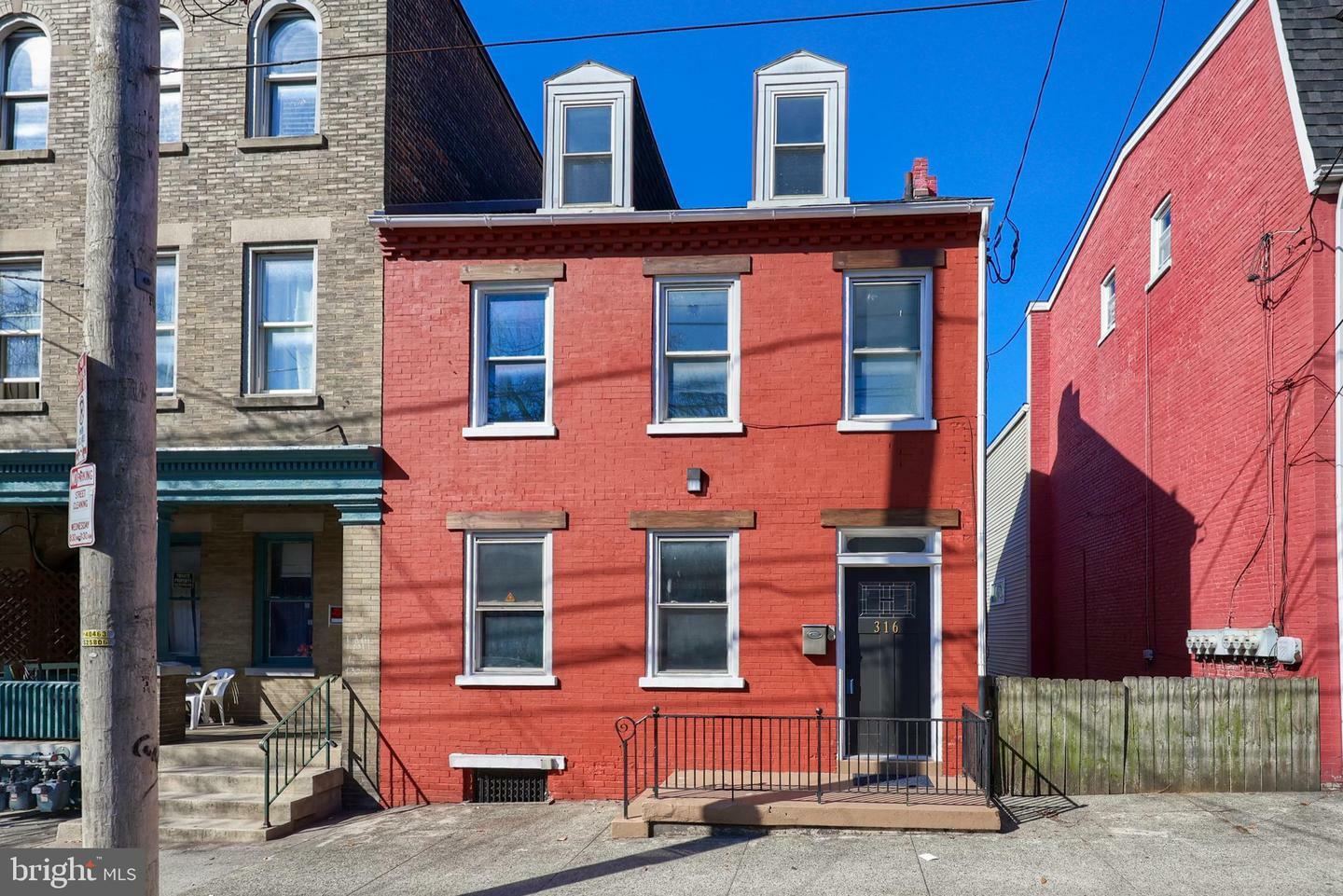 316 S Queen Street  Lancaster PA 17603 photo