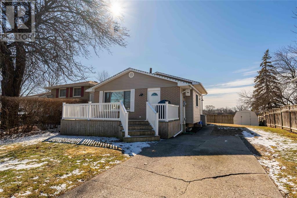 Property Photo:  155 Templeton Crescent  ON N0N 1H0 