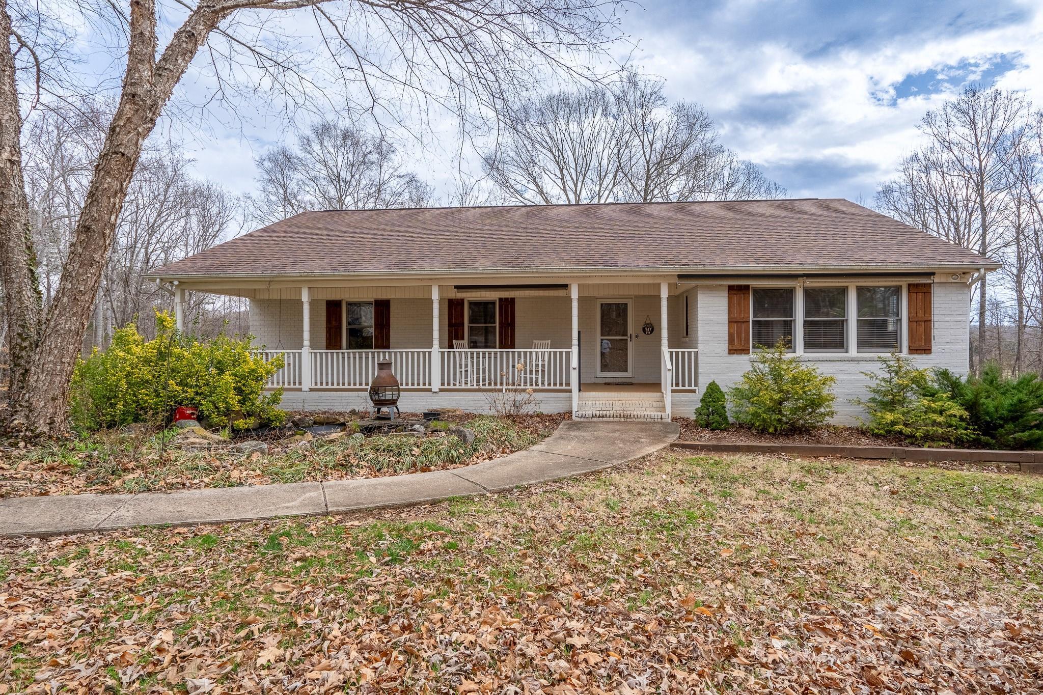 Property Photo: 5368 Limestone Drive NC 28609