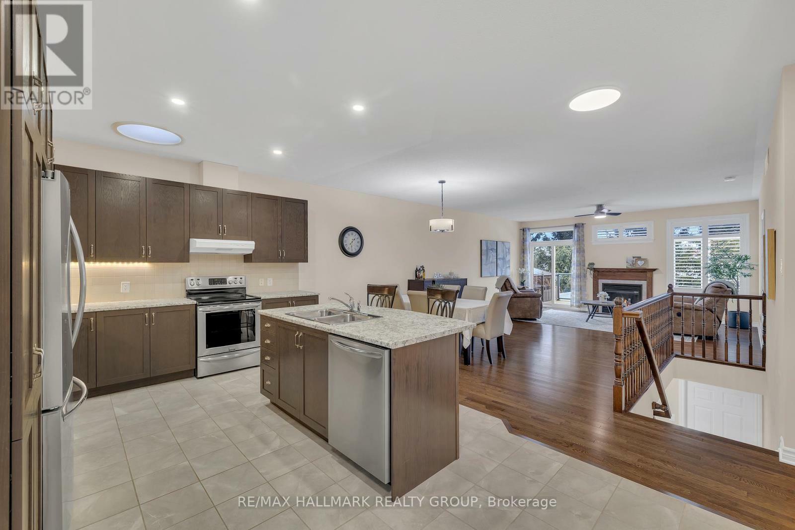 Property Photo: 251 Royal Landing Gate ON K0G 1J0