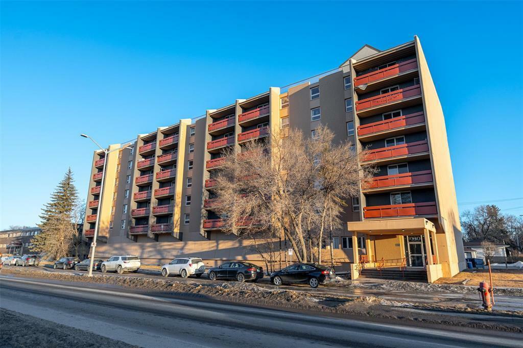 1030 Grant Avenue  Winnipeg MB R3M 2A2 photo
