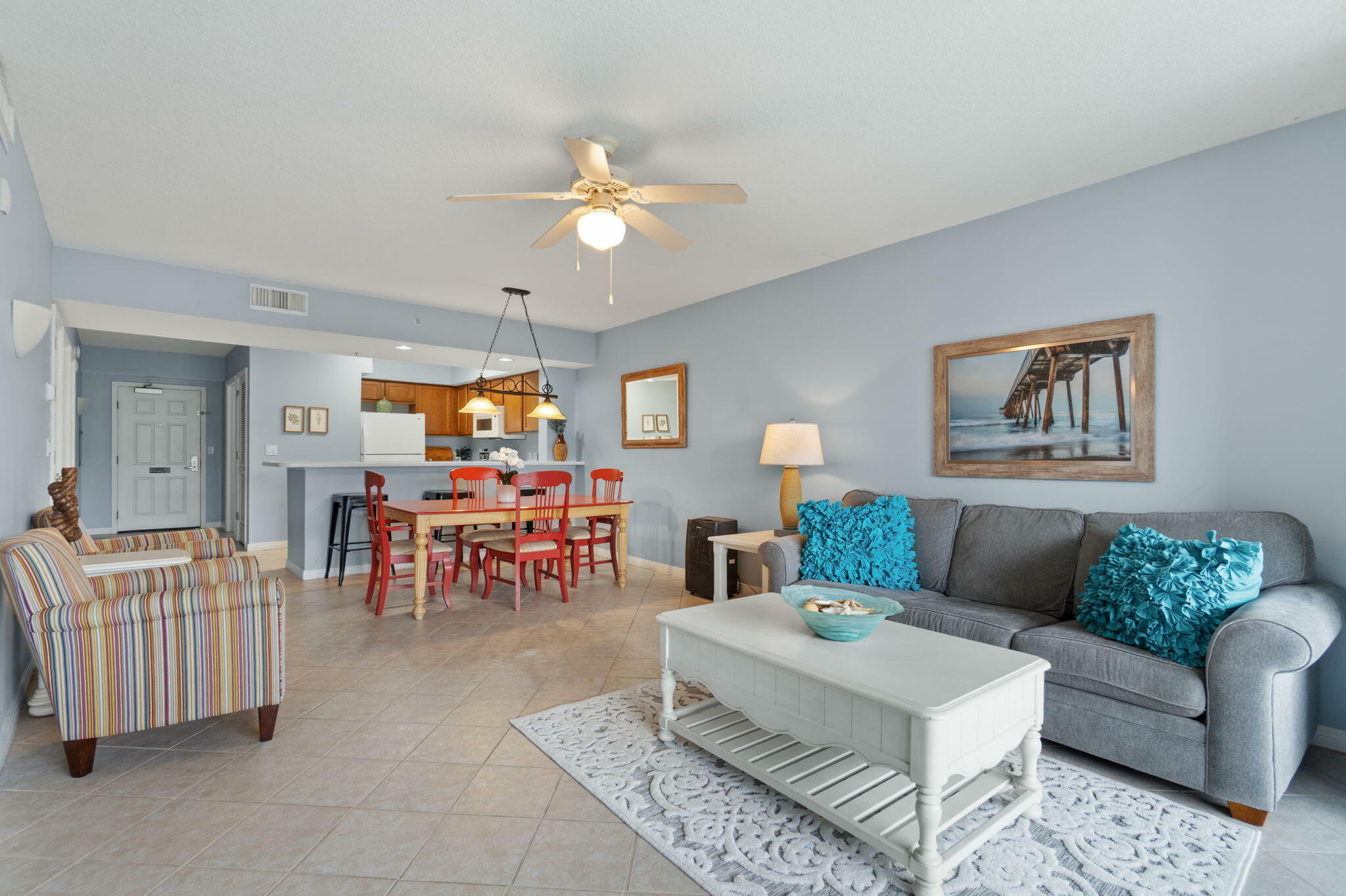 Property Photo:  1324 SE Miracle Strip Parkway Unit 402  FL 32548 