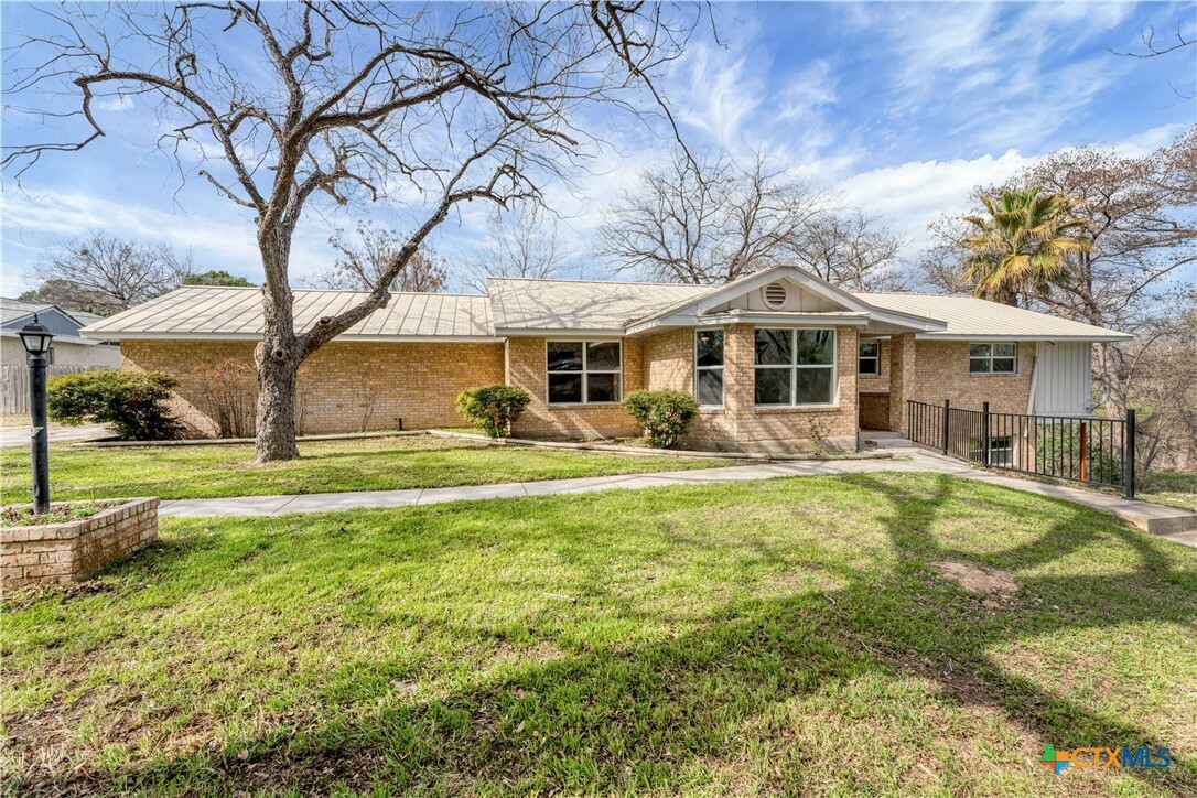 Property Photo:  140 Riverview Road  TX 78123 