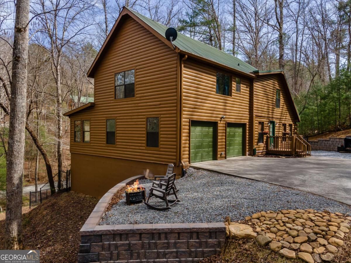 Property Photo: 311 Ruby Lane GA 30540