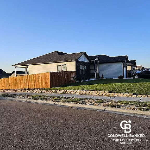 Property Photo: 2201 Glenwood Drive KS 67846