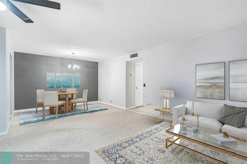 Property Photo: 100 Bayview Ave C FL 33435