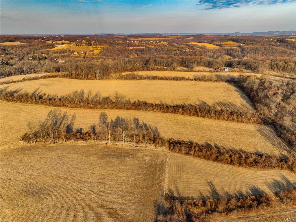 Property Photo: 1476 Flicksville Road PA 18013