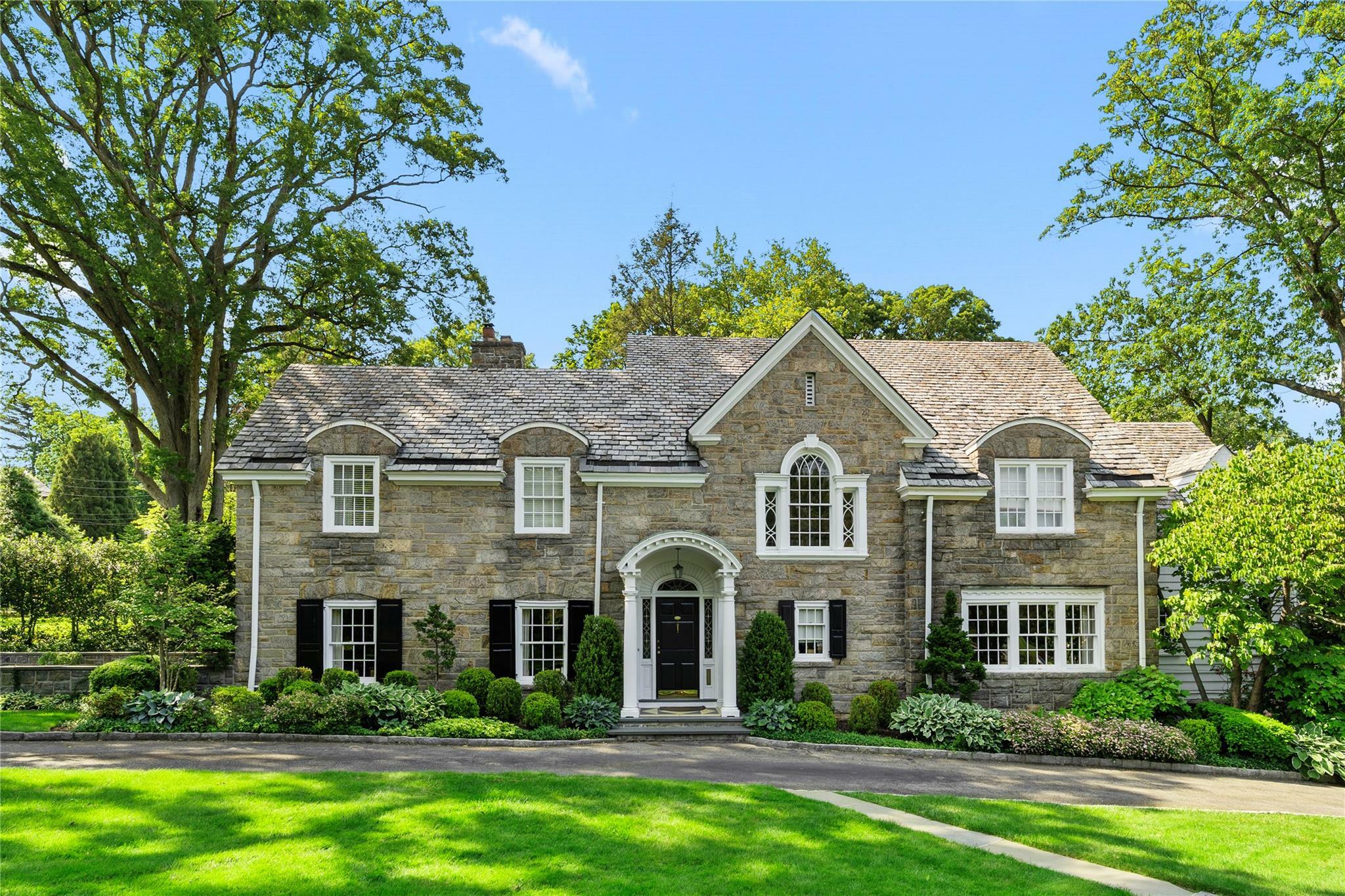 Property Photo: 133 Aka 139 Hampshire Road NY 10708