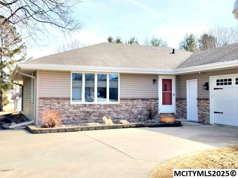 Property Photo: 935 S Rhode Island IA 50401