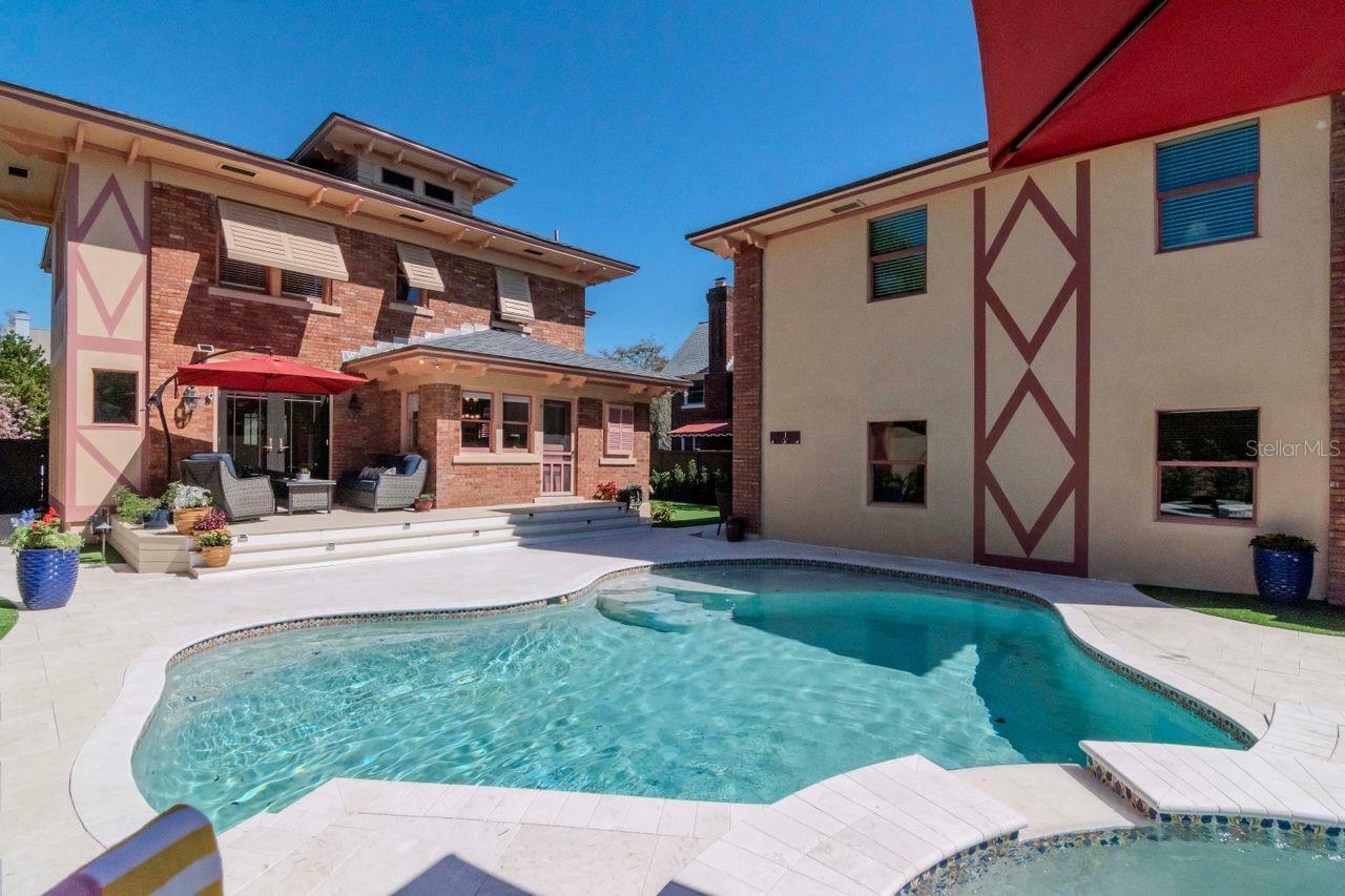 Property Photo: 116 14th Avenue NE FL 33701
