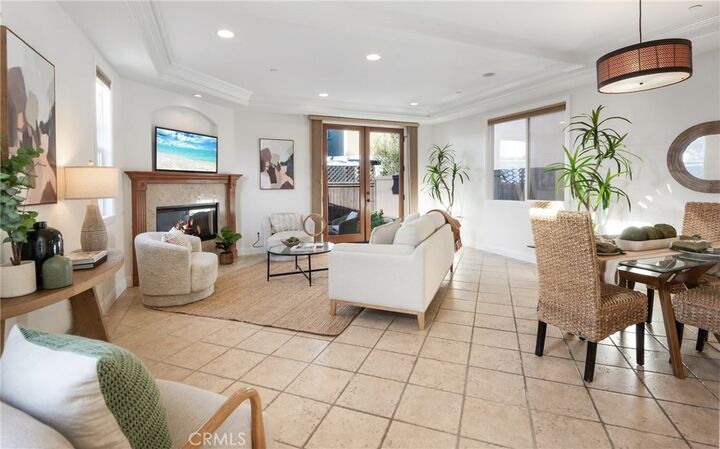 Property Photo: 200 Goodman Avenue CA 90278