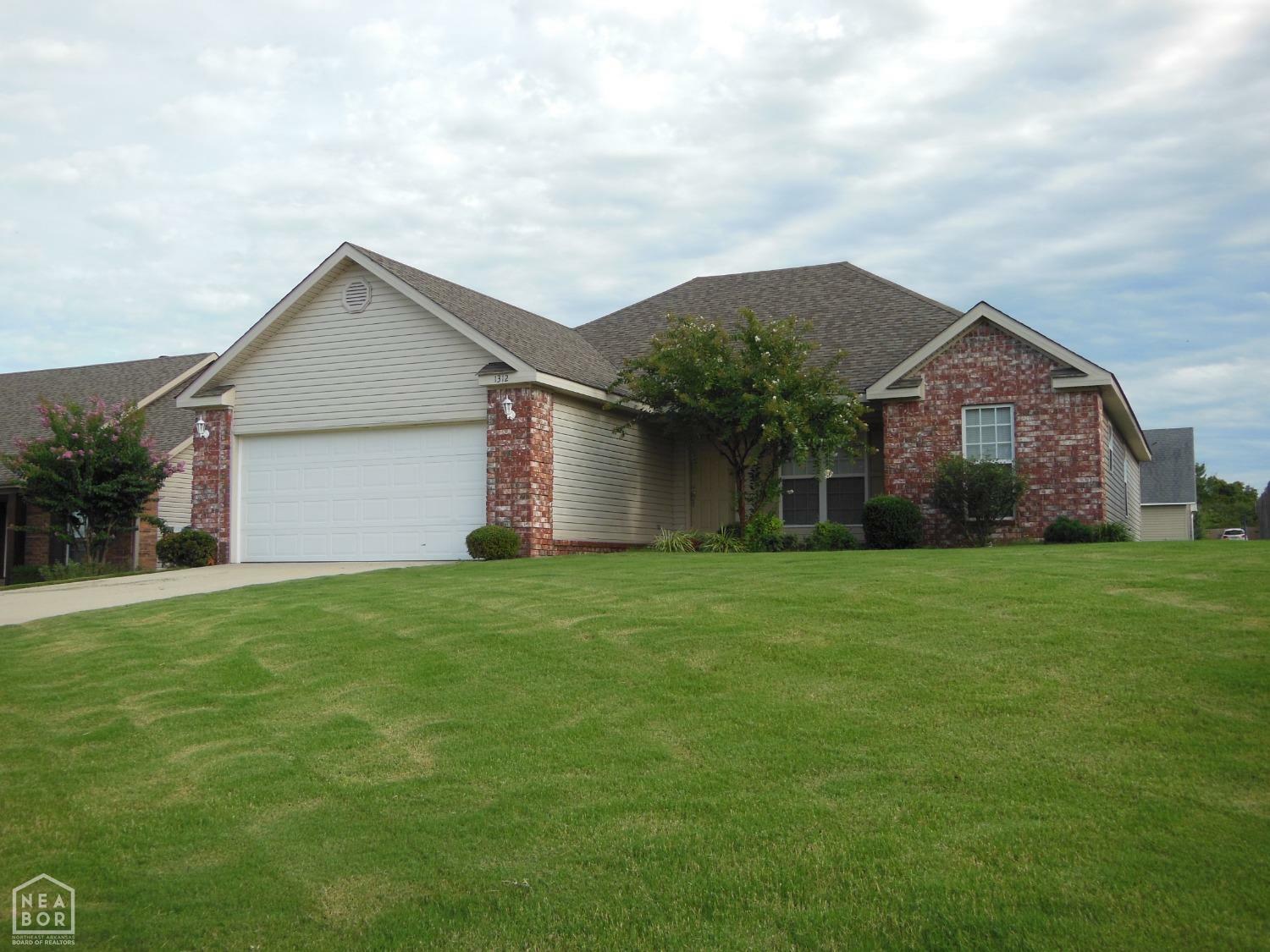 1312 Hemingway Circle  Jonesboro AR 72405 photo